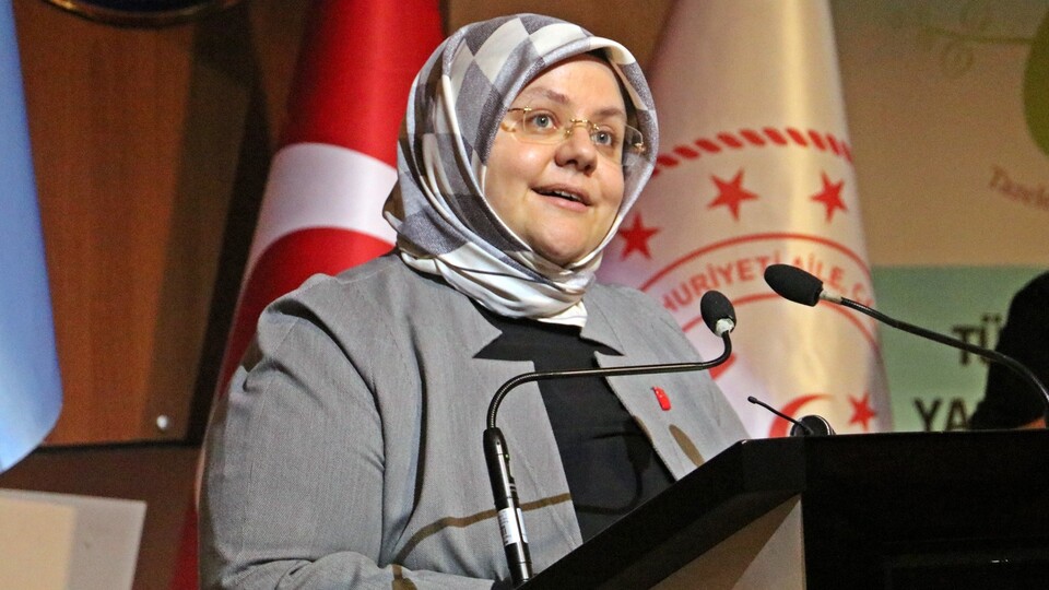 Devlet korumasındaki 2 bin 183 genç kamuya atandı