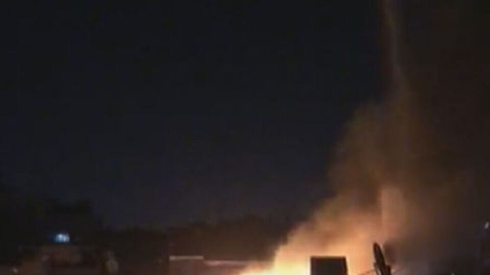 Fatih'te korkutan yangın