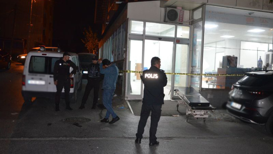 Doktor, birlikte yaşadığı kadın meslektaşını vurdu