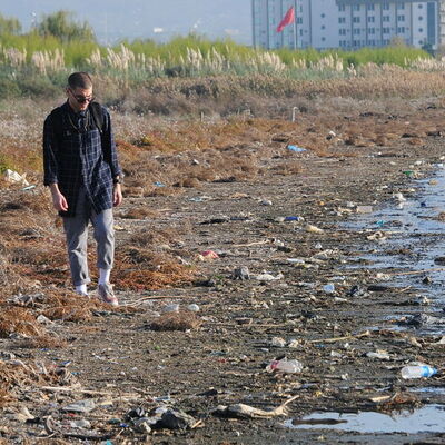 İzmit'te su kuşlarının göç yolu kirlendi