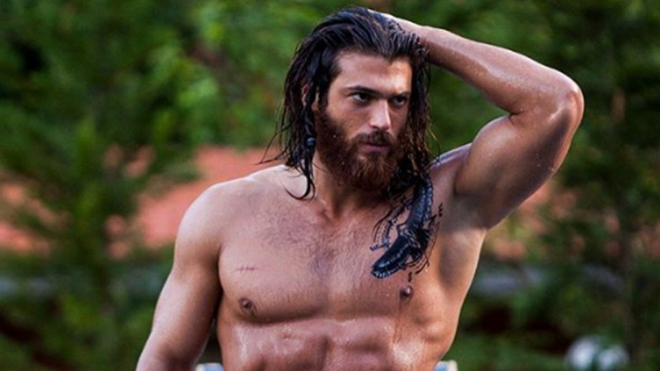 Can Yaman hayalindeki kadını açıkladı