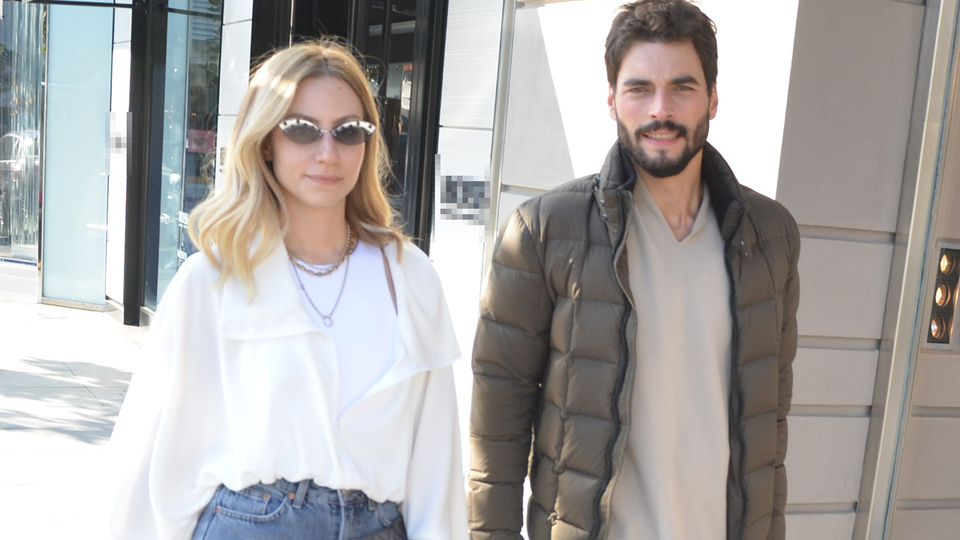 Sevgilisiyle görüntülendi