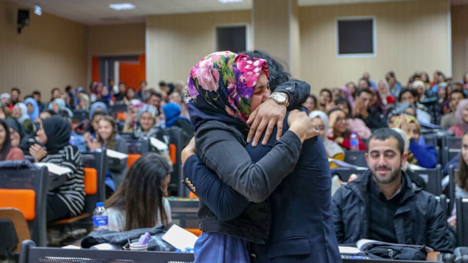 Bir öğretmen hayat değiştirir!