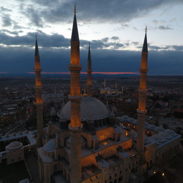 Sahur saat kaçta?