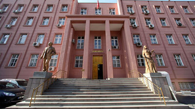 Raporlu iken tatile giden işten atılır