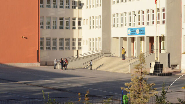 Yuhalama ayıbından sonra açığa alındı