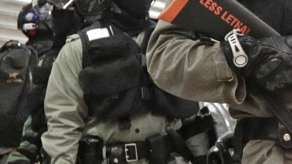 Hong Kong'da yine kan aktı