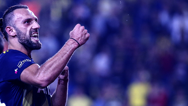 Vedat atıyor, Fenerbahçe kazanıyor!