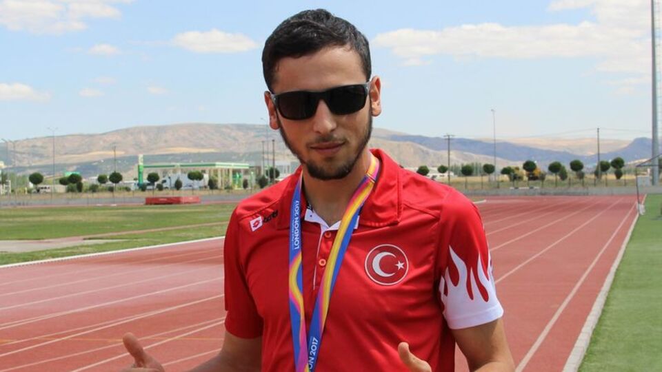 Oğuz Akbulut, dünya üçüncüsü