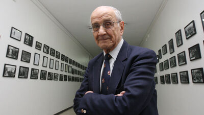 Mümtaz Soysal yaşamını yitirdi