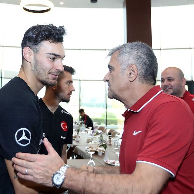 Kaan Ayhan'ın doğum günü kutlandı