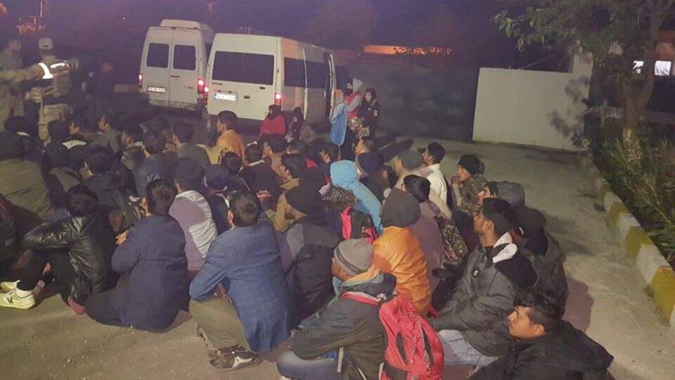 Hepsi minibüsten çıktı!