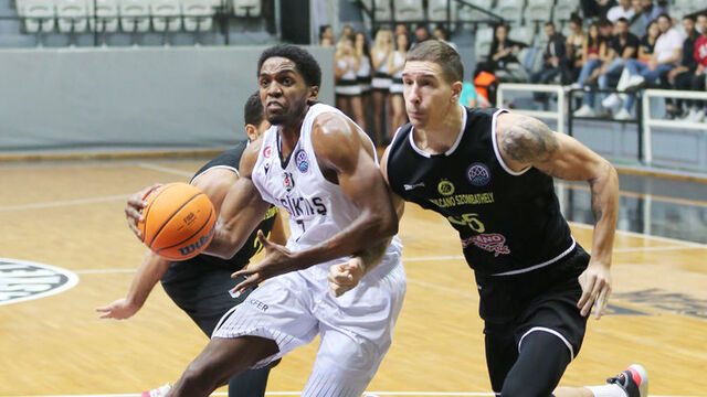 Beşiktaş farklı kazandı
