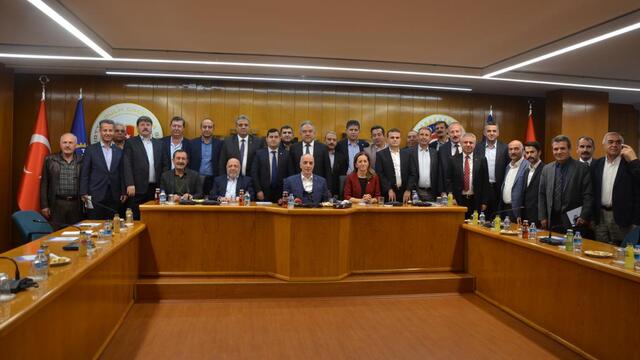 "Ücretlilerin vergisi düşürülsün"