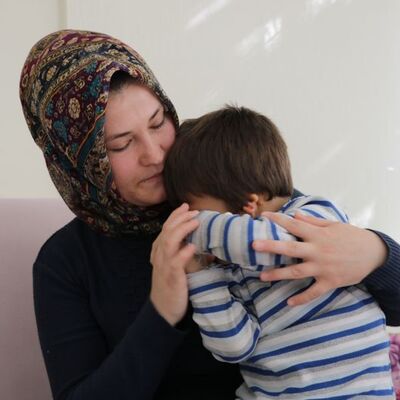Aynaya bakamıyor!
