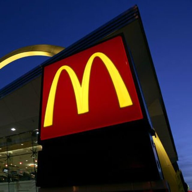 McDonald's çalışanları greve gitti