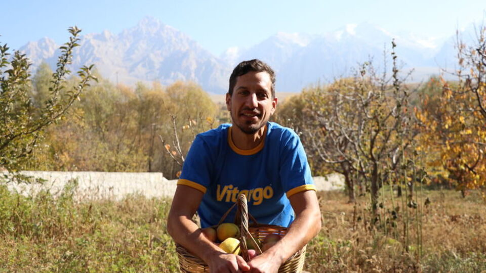 Avrupa'yı bırakıp köye yerleşti