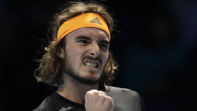 Tsitsipas yarı finali garantiledi