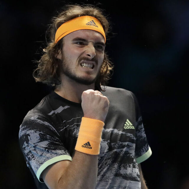 Tsitsipas yarı finali garantiledi