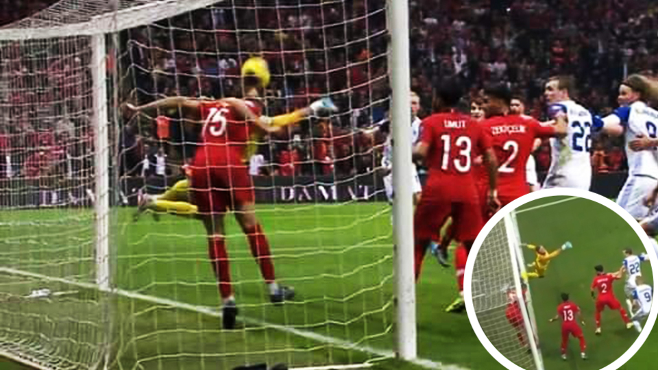 Merih Demiral duvar ördü!