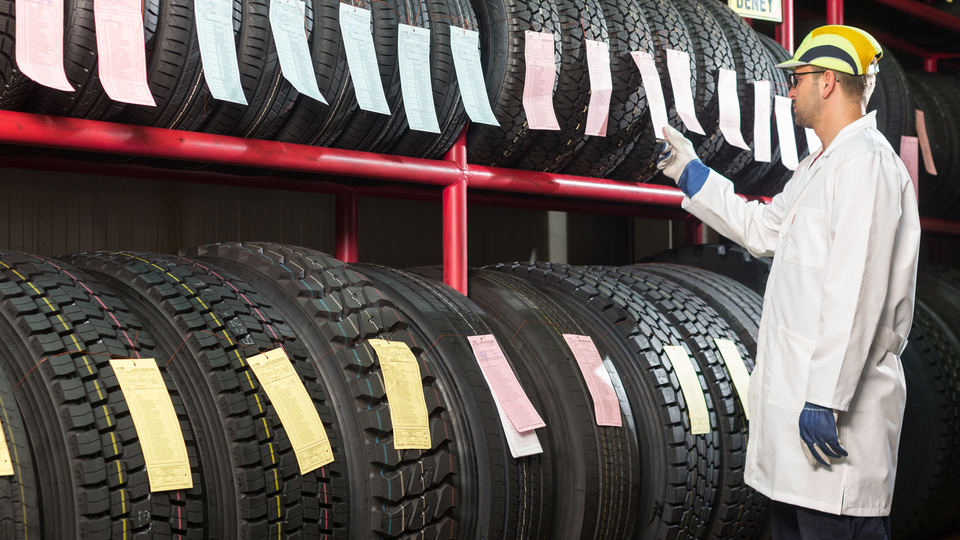 'Yerli otomobilin bütün lastiklerine talibiz'