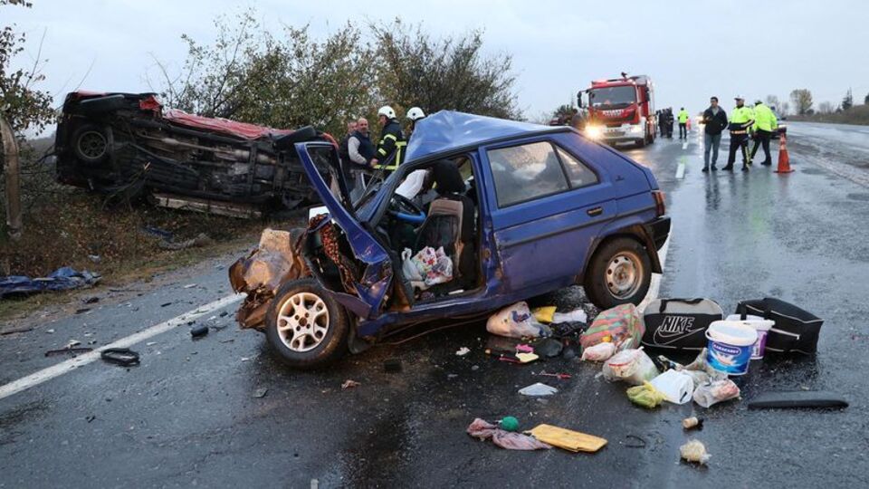 Korkunç kaza: Ölü ve yaralılar var