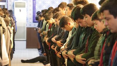 Bursa cuma namazı vakti 15 Kasım