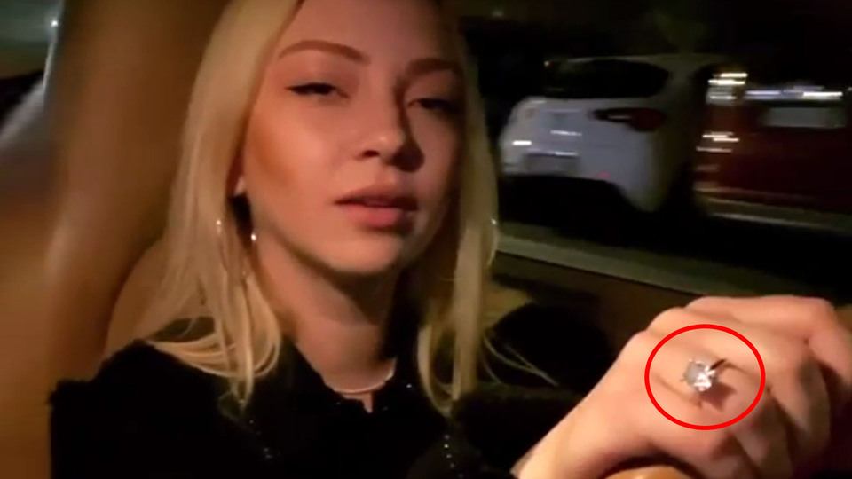 "Tektaşına bakmaktan şarkıyı dinleyemedim"