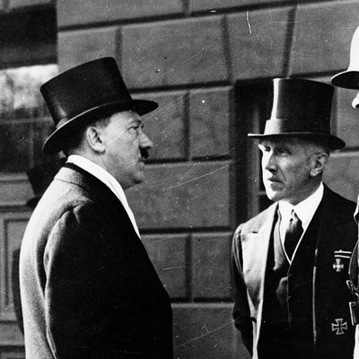 Hitler'in şapkası satışta