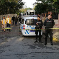 Bakırköy'de 1'i çocuk 3 kişi ölü bulundu