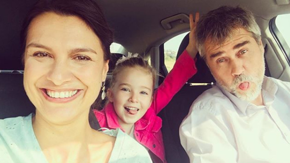 Ünlü oyuncu müjdeli haberi duyurdu