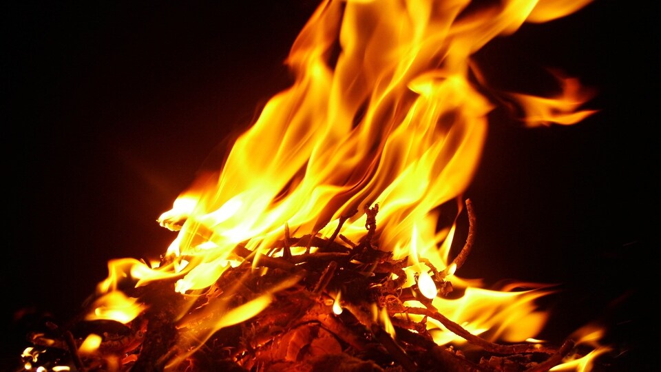 Rüyada ateş görmek ne anlama geliyor?