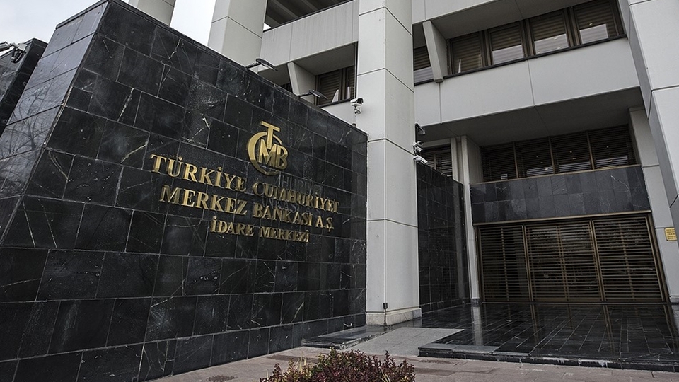 TCMB beklenti anketinde dolar tahmini düştü