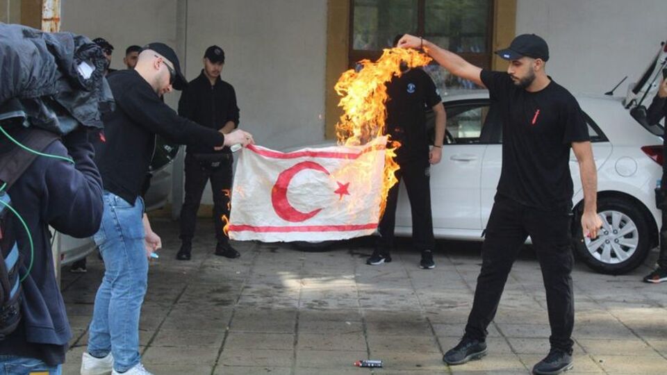 Rum fanatiklerinden küstah hareket!