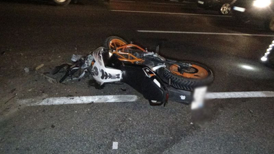 Motosiklet demir çitlere çarptı: 1 ölü