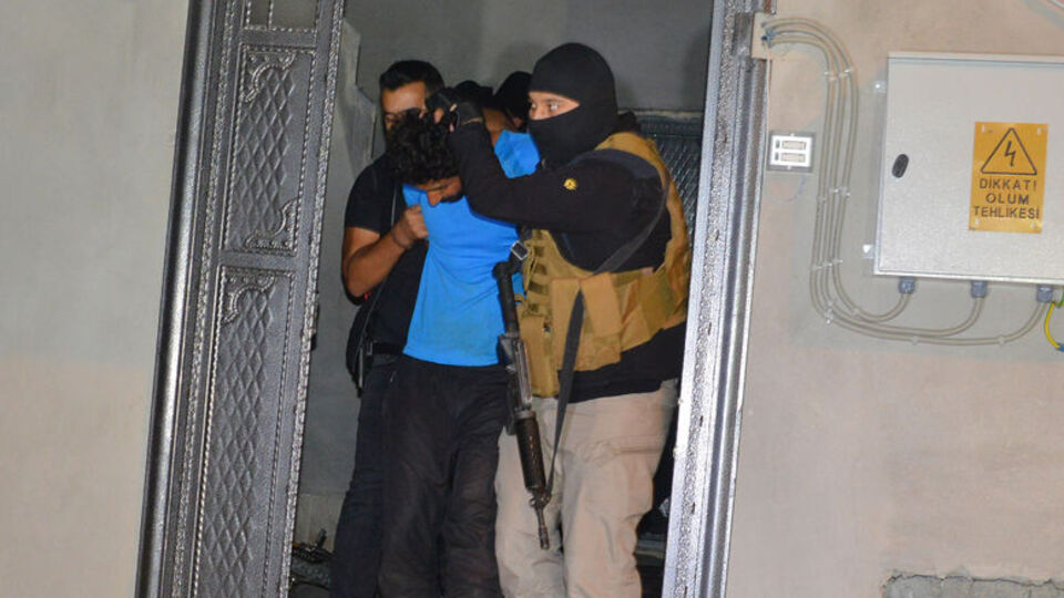 Eylem hazırlığındaki 4 kardeşe baskın