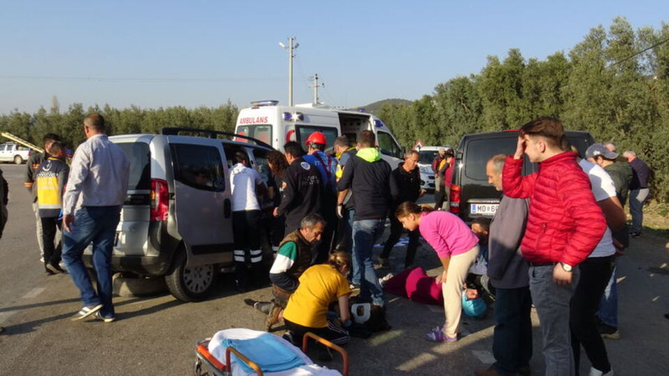 Bursa'da feci kaza! 3'ü ağır, 10 yaralı