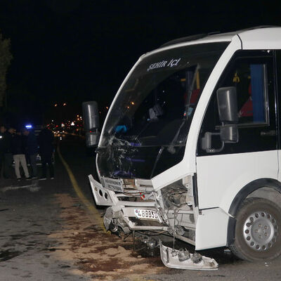 Fethiye'de feci kaza...Minibüsün sürücüsü direksiyon koltuğundan böyle fırladı