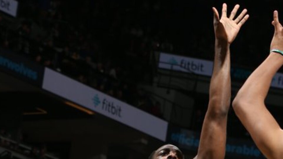 49 sayı atan Harden, galibiyete taşıdı
