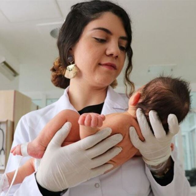 Kendisi gibi doğanları sağlığına kavuşturuyor