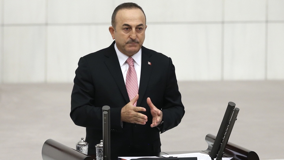Çavuşoğlu'ndan konsolosluk müjdesi