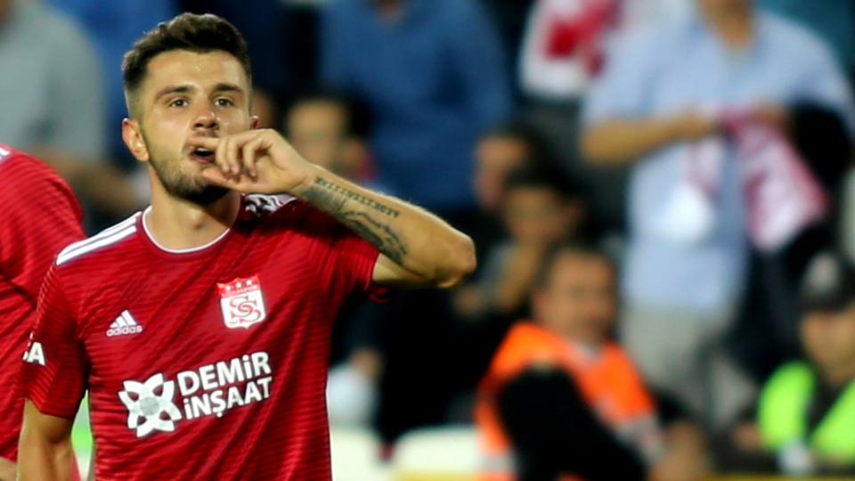 50 bin Euro'yla kaçmış!