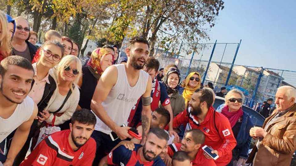 Düzceli kadınlardan futbolculara sürpriz