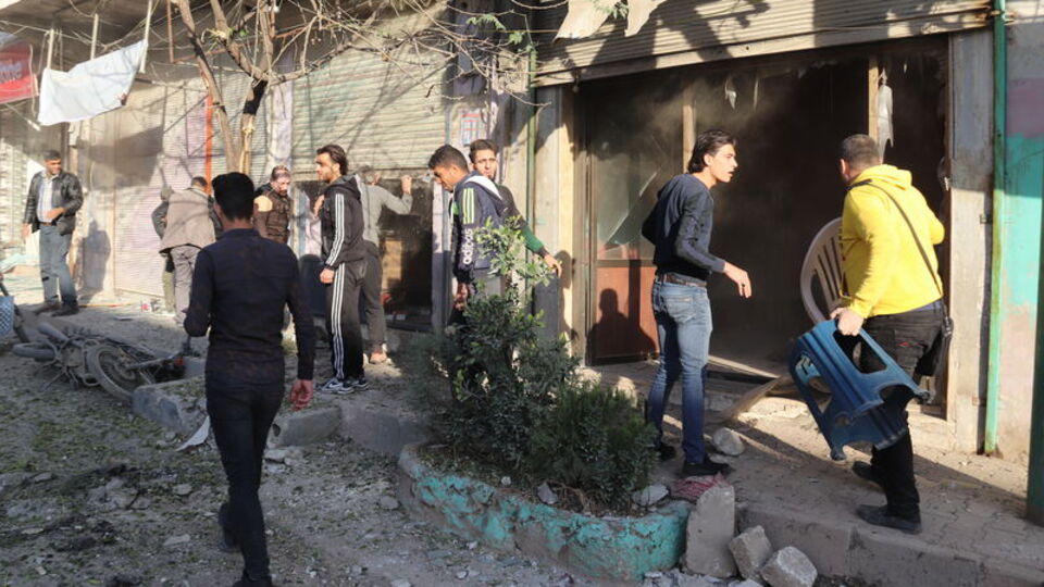 YPG/PKK'nın Tel Rıfat'tan Azez'deki sivillere saldırısı