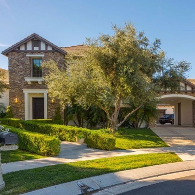 Ünlü oyuncu malikanesini satıyor