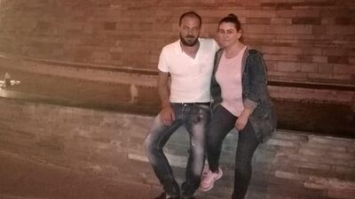 Kocası tüfekle başından vurdu