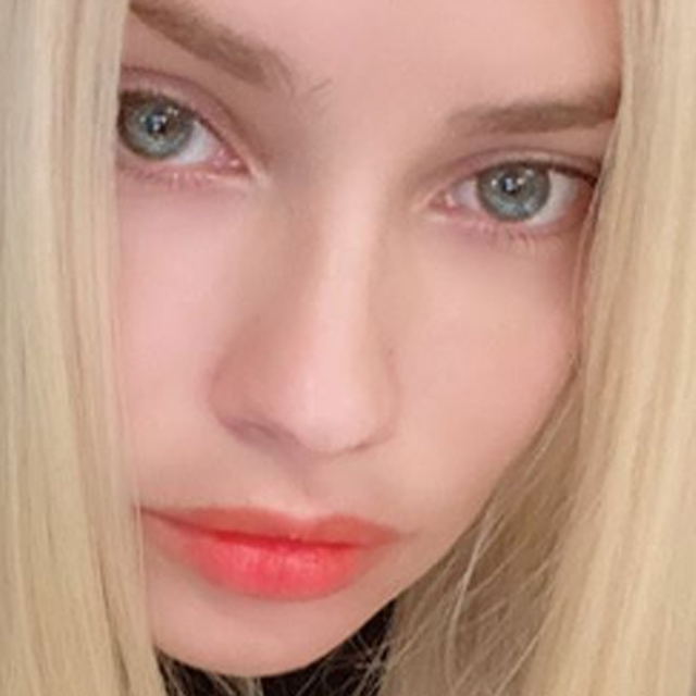Adriana Lima'dan Khaleesi paylaşımı
