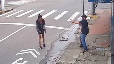 25 sent uğruna öldü