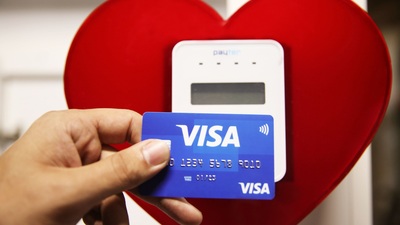 Bağış için kiosk kurdu