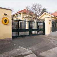 Almanya Türk avukatın peşinde